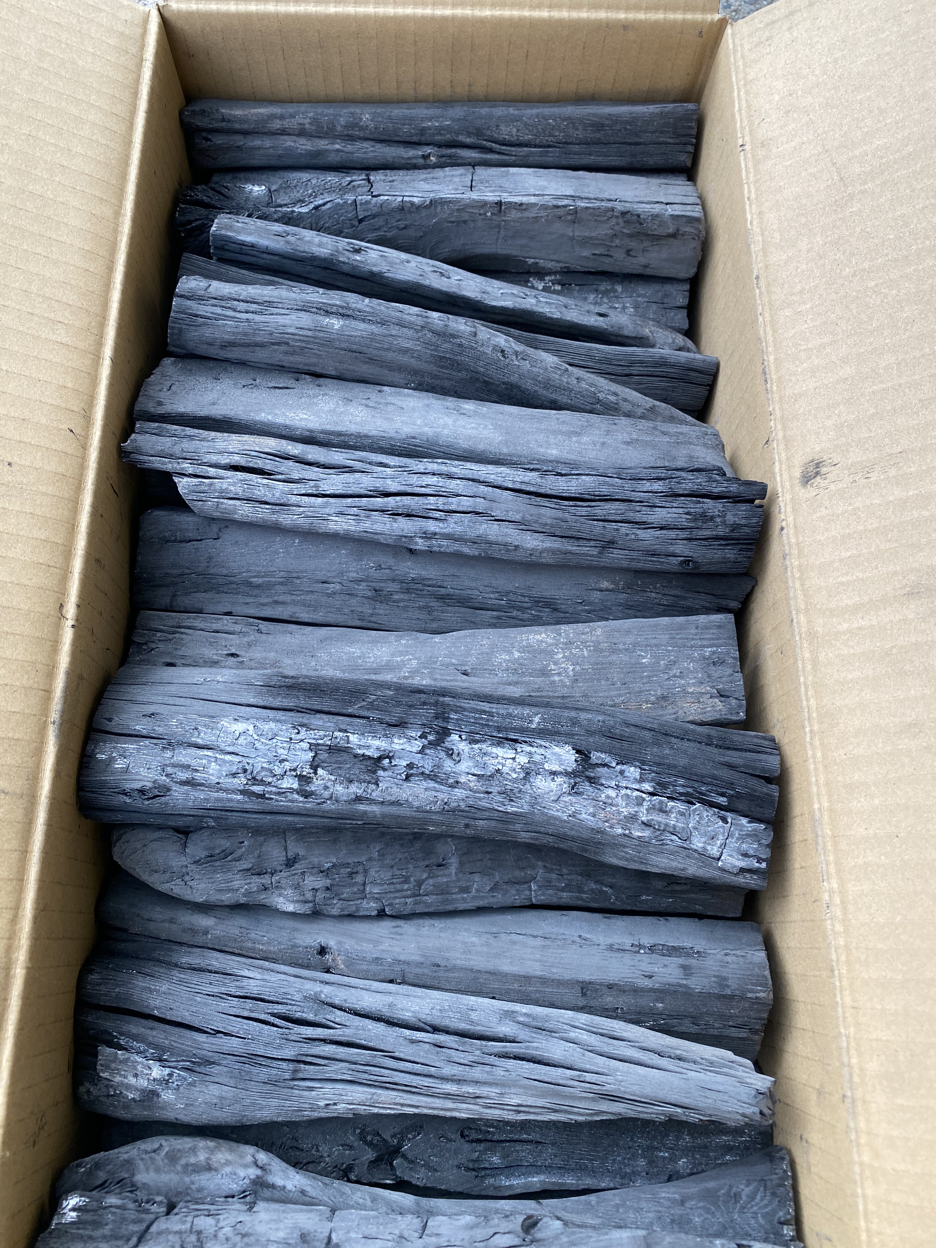 上土佐備長炭 馬目 割小