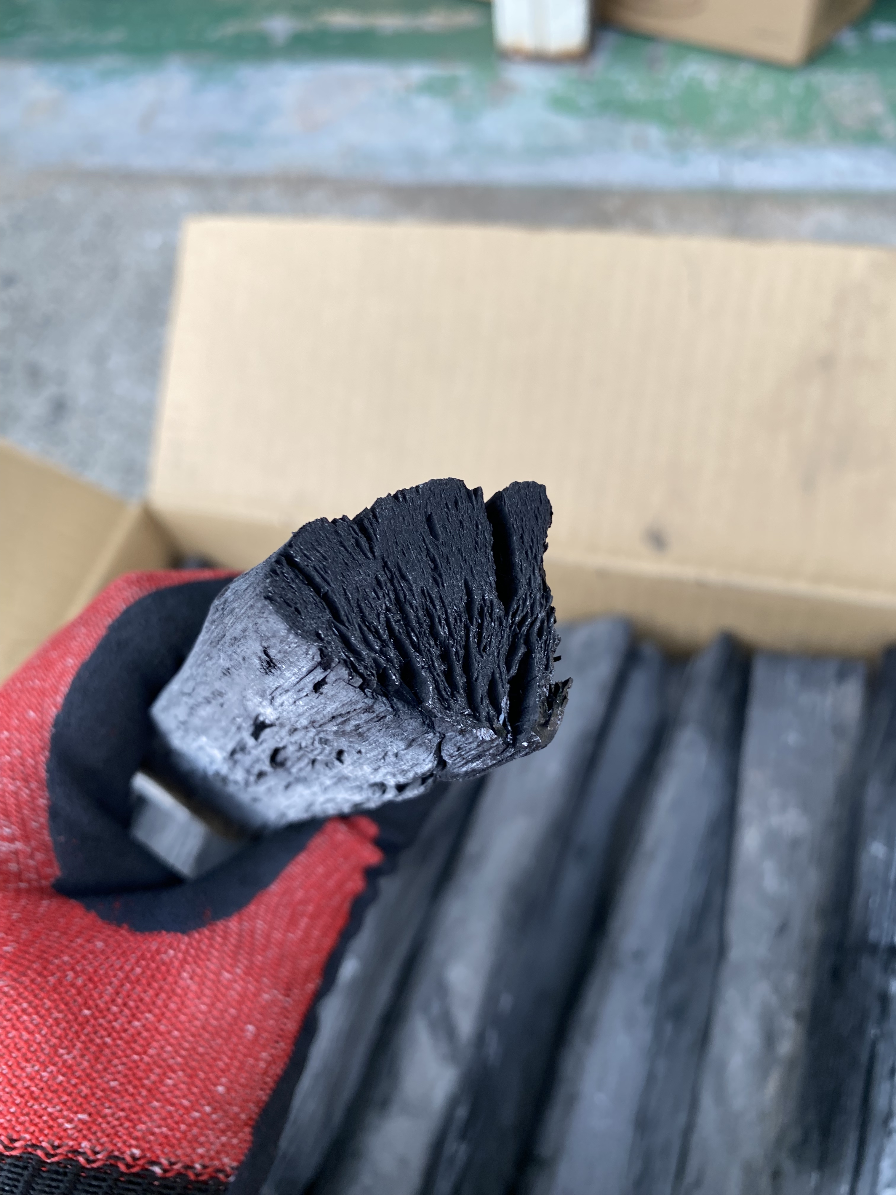 上土佐備長炭 馬目 割小