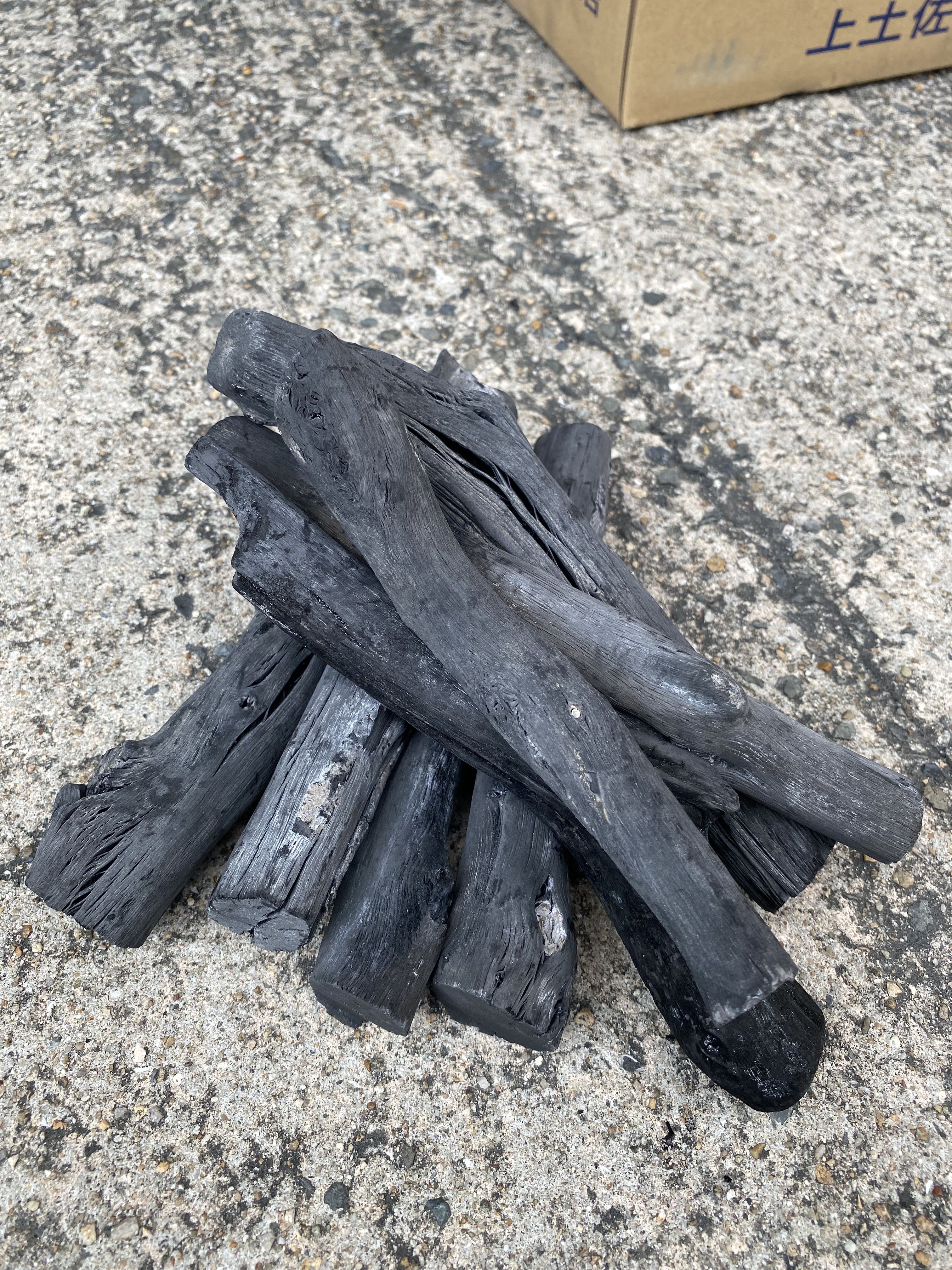 上土佐備長炭 馬目 徳小丸